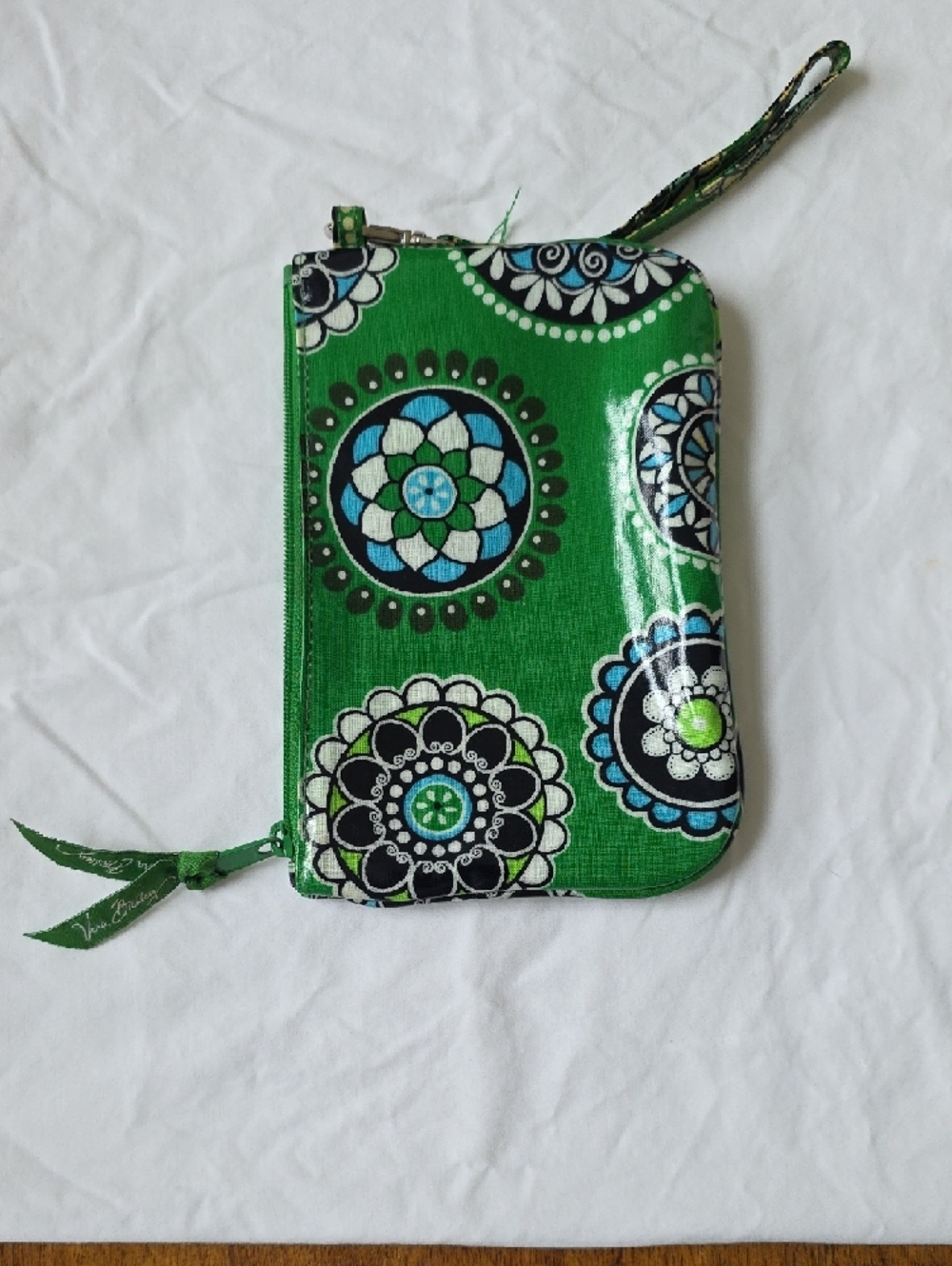 Vera Bradley Cupcakes Green Cosmetic Pouch - Picture 3 of 6